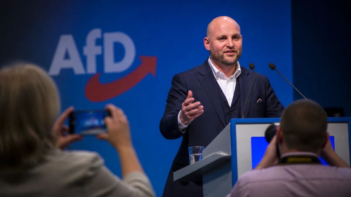 Frohnmaier mit 99,7 Prozent zum Spitzenkandidaten gewählt – will Ministerpräsident werden, aber