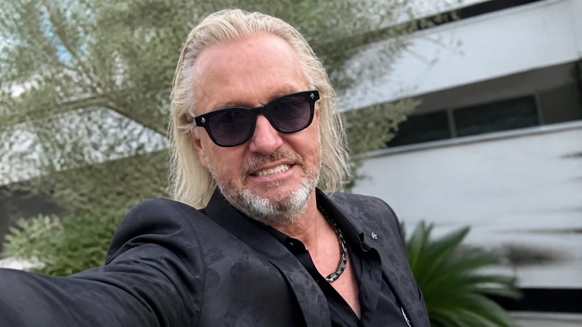 Robert Geiss klatscht halbnackter Tänzerin auf den Po – Shitstorm auf Instagram