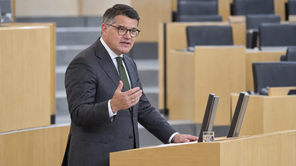 Boris Rhein will AfD-Ausschussvorsitze und lehnt Verbotsverfahren ab