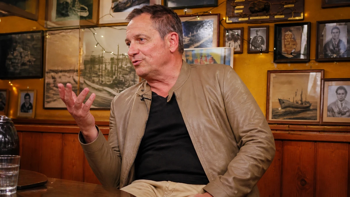Getrennte Küchen und Wärmepumpe: Dieter Nuhr plaudert in „Inas Nacht“ aus dem Privatleben – und erntet Shitstorm