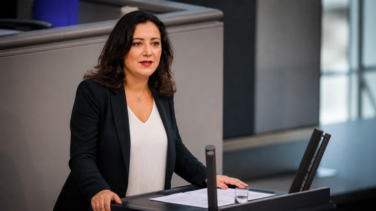 Linken-Politikerin nach Flaschenwurf im Zug: 51.600 Euro Strafe