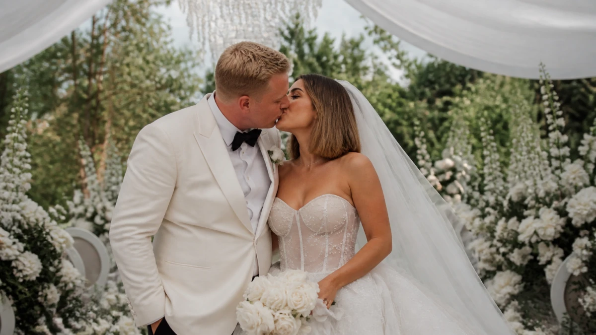 Knossi weint „wie ein Schlosshund“ bei Traumhochzeit mit Lia