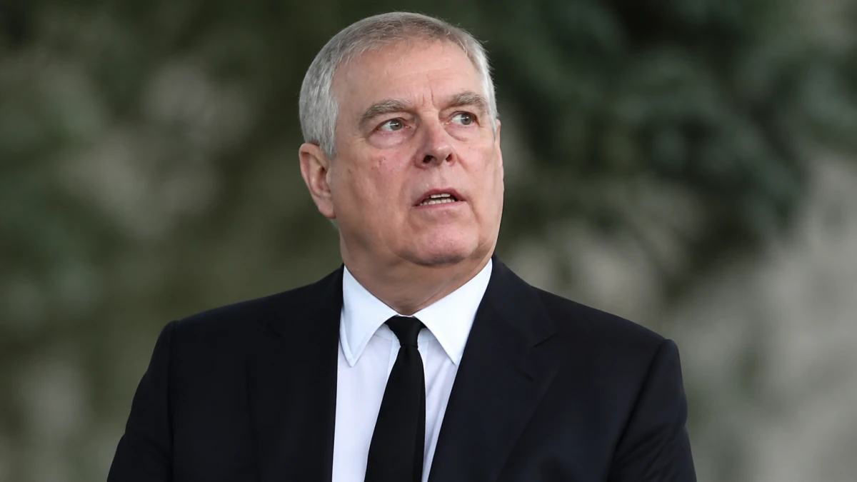 Andrews Prozess gegen maskierten Bedroher vertagt – Ex-Prinz fordert zehn Bodyguards