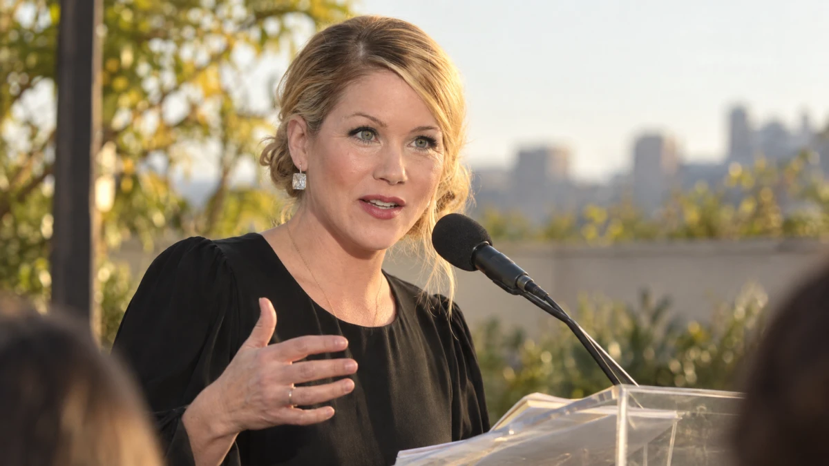 Christina Applegate meldet sich nach fast fünf Monaten zurück