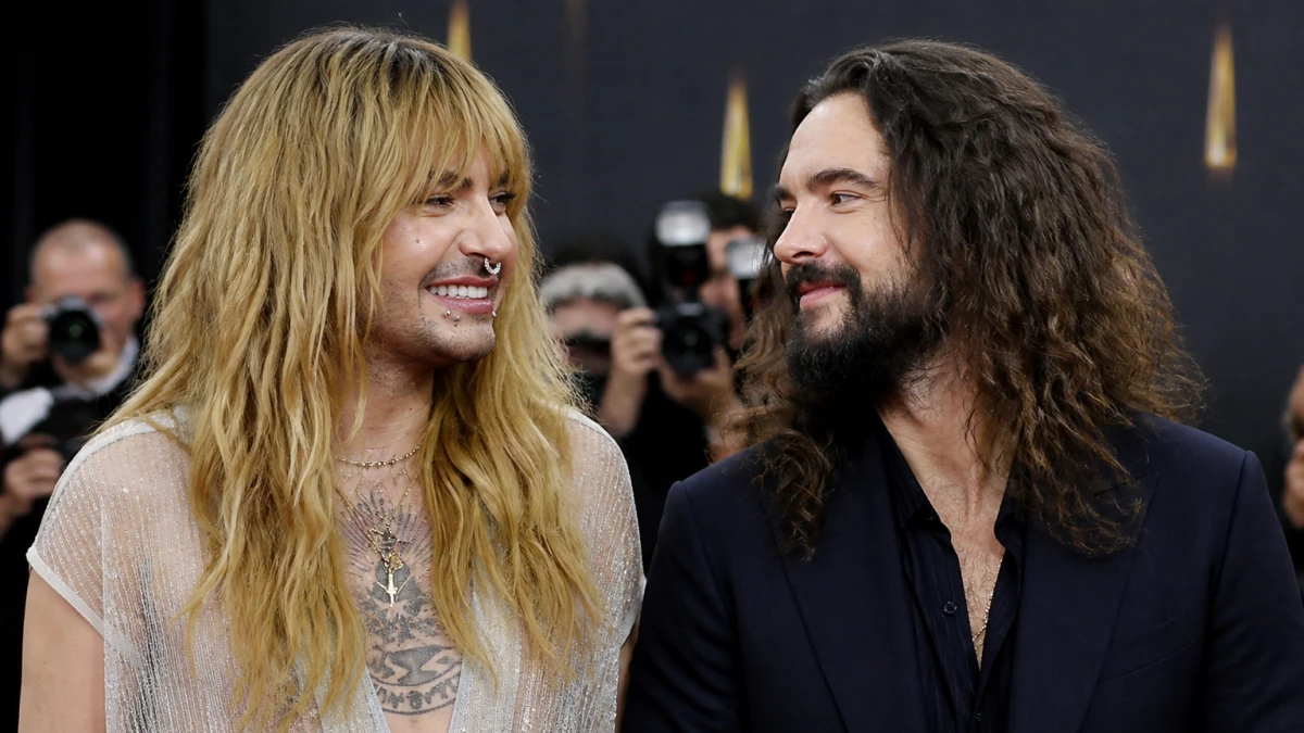 „Er ist dein Zwilling, nicht seiner“: Bill Kaulitz kommt als Heidi Klum zur Premiere