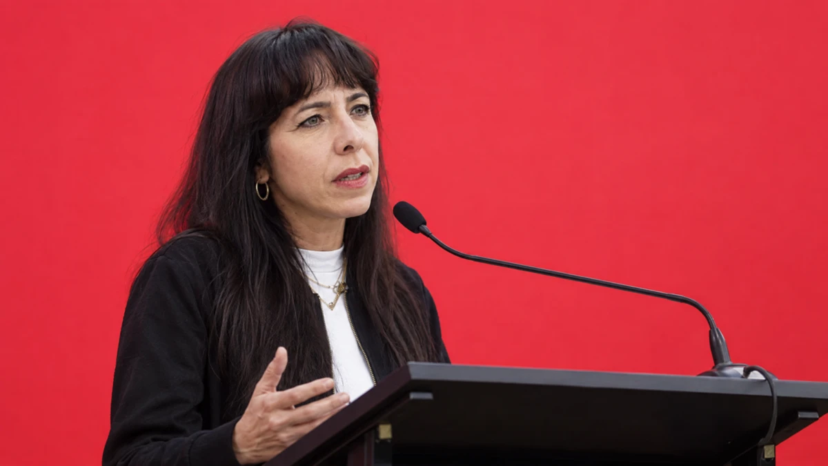 Elif Eralp zeigt Innenminister Dobrindt wegen Beleidigung an