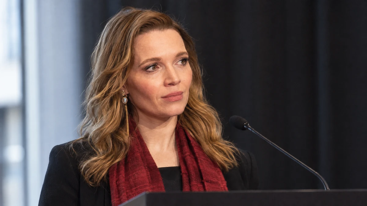 Karoline Herfurth nennt das Handy ihres Ehemanns tabu