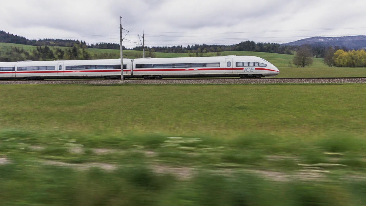 Gericht: Syrer nach Axt-Angriff im ICE schuldunfähig – dauerhaft in Psychiatrie